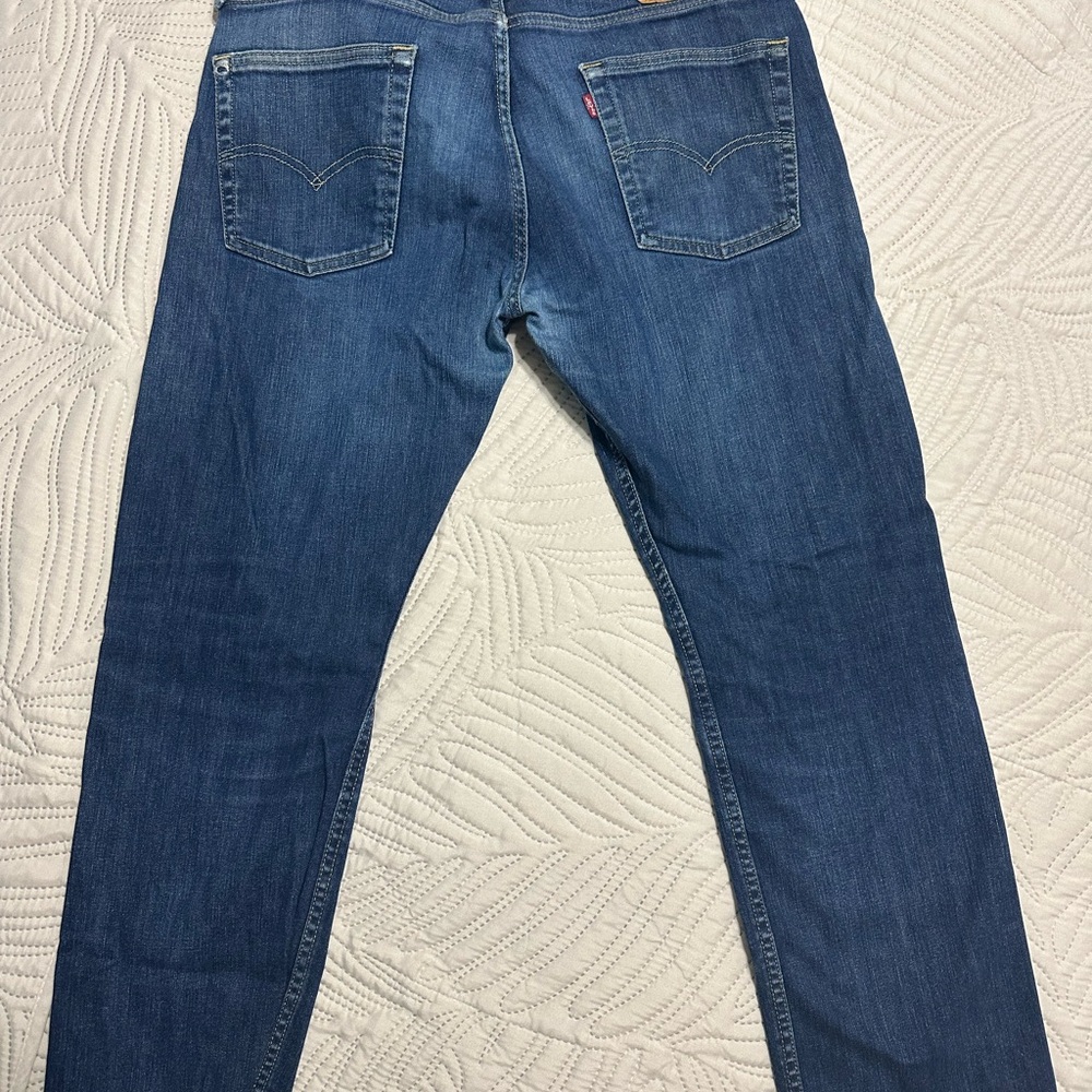 Levi's Blue Straight Jeans with Classic Denim Style
